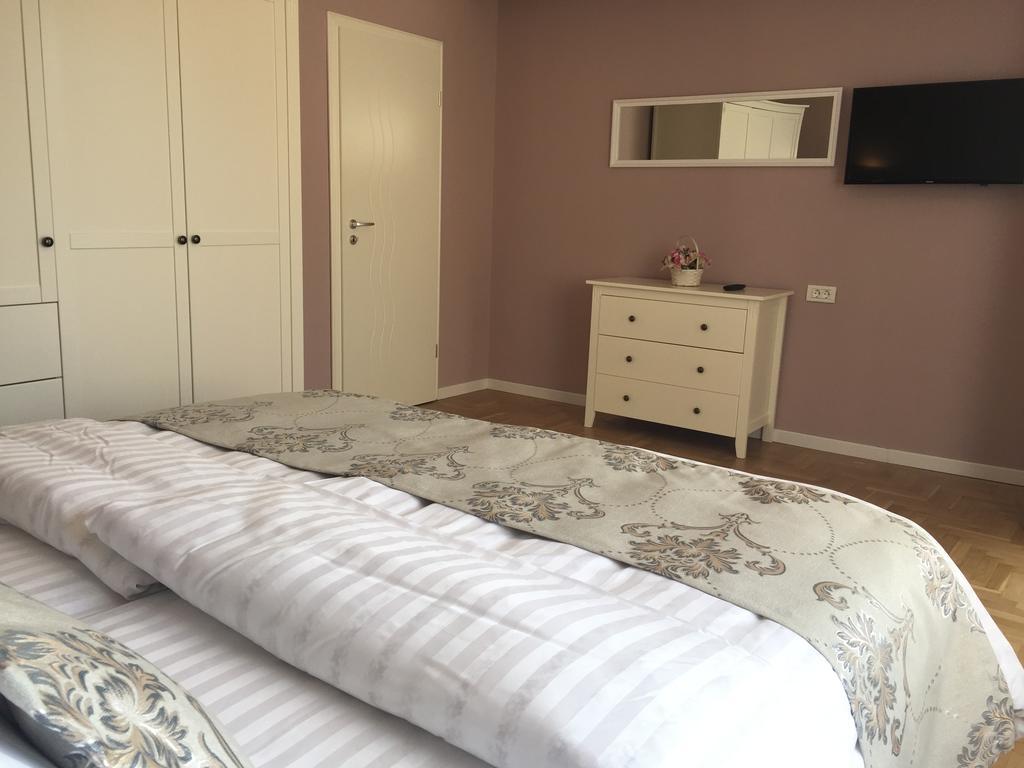 Kiem Premium Apartments Brasov Luaran gambar