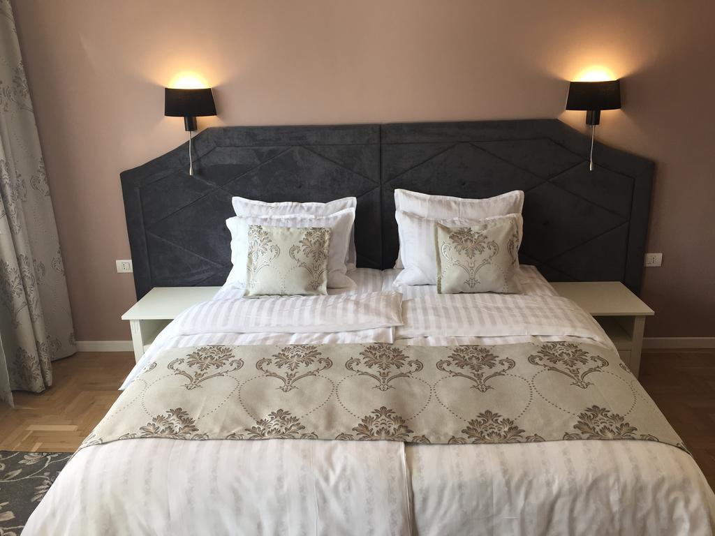 Kiem Premium Apartments Brasov Luaran gambar