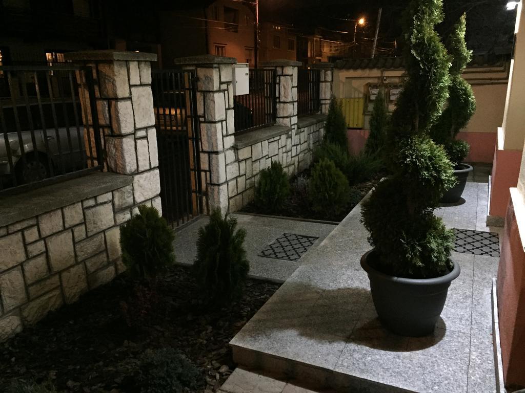 Kiem Premium Apartments Brasov Luaran gambar