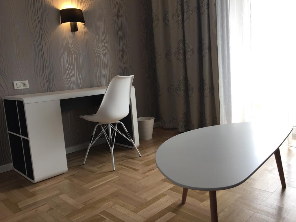Kiem Premium Apartments Brasov Luaran gambar