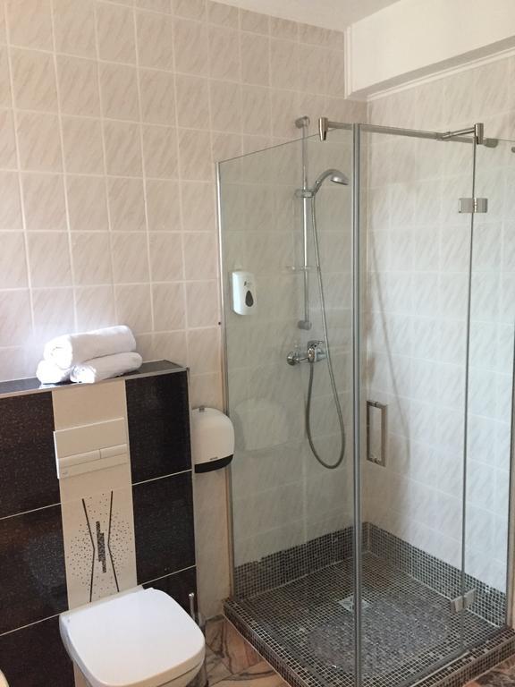 Kiem Premium Apartments Brasov Luaran gambar