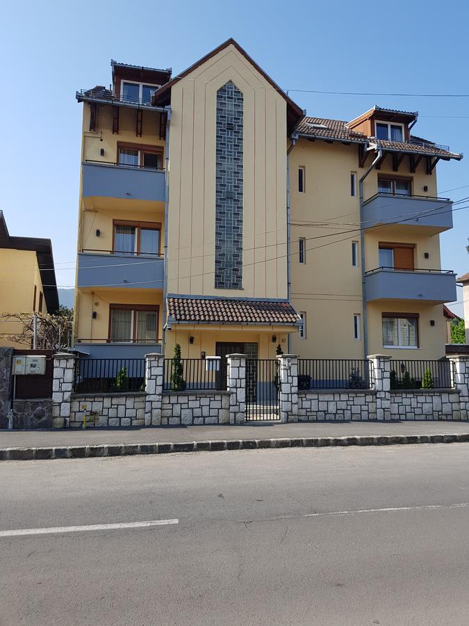 Kiem Premium Apartments Brasov Luaran gambar