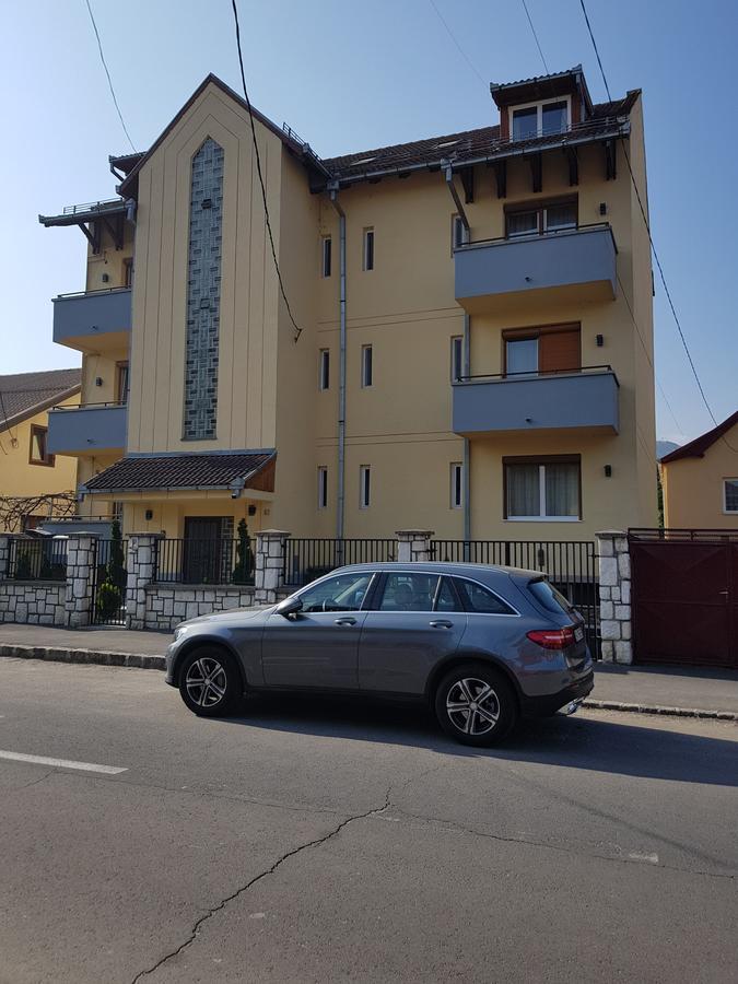 Kiem Premium Apartments Brasov Luaran gambar